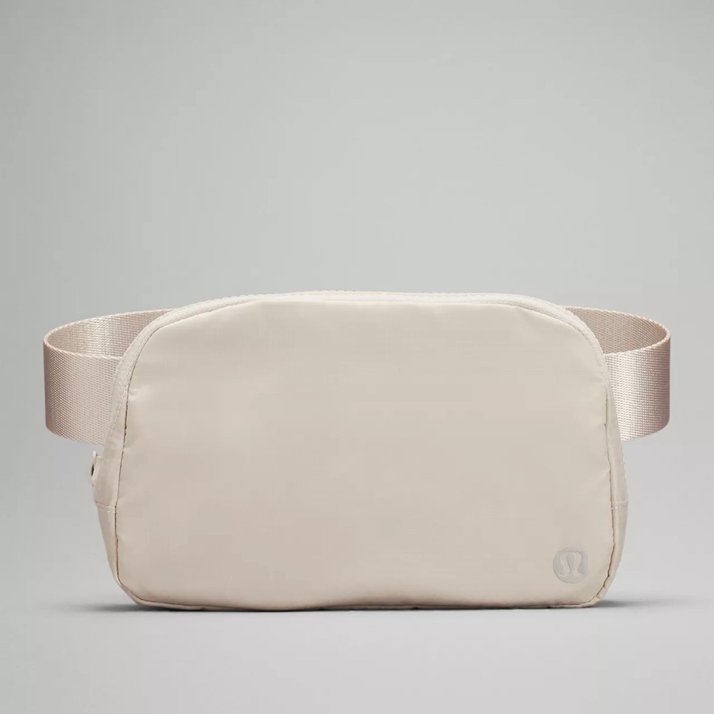 NWT Lululemon Everywhere Belt Bag in White Opal